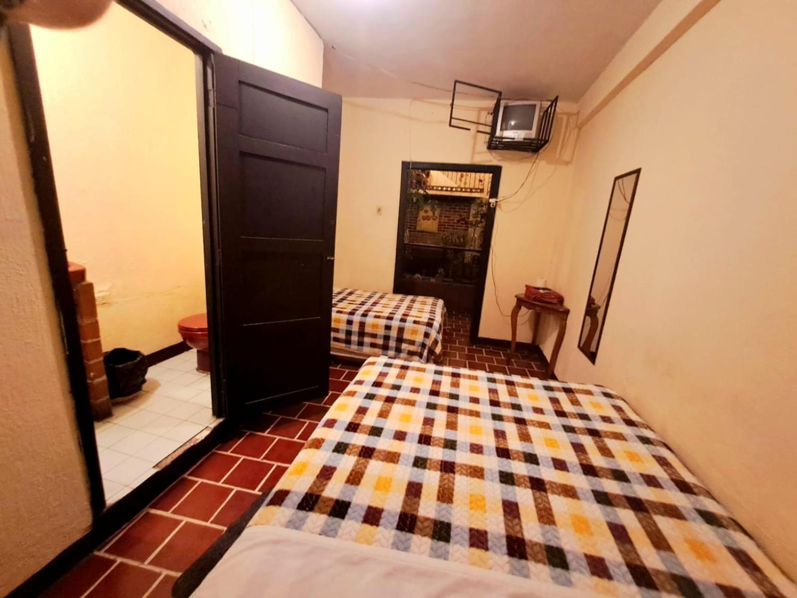 Hotel El Pasaje アンティグア・グアテマラ エクステリア 写真